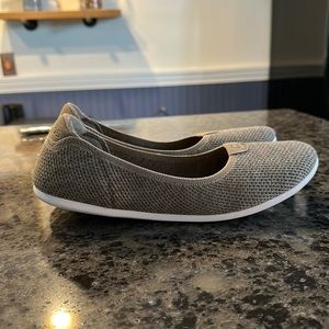 Merino sz 10 flats Like new